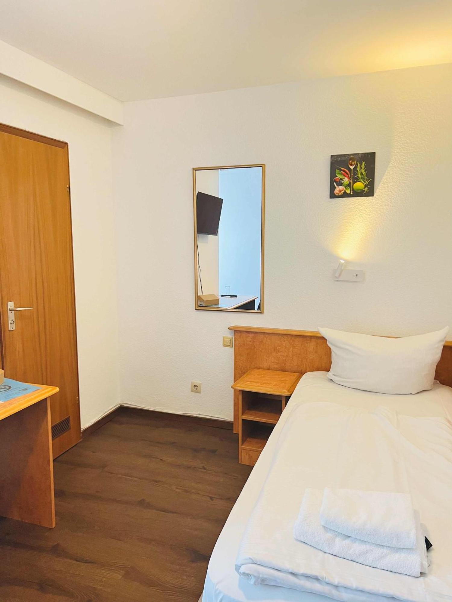 Hotel Neo Cologne Bonn Airport Rösrath Buitenkant foto